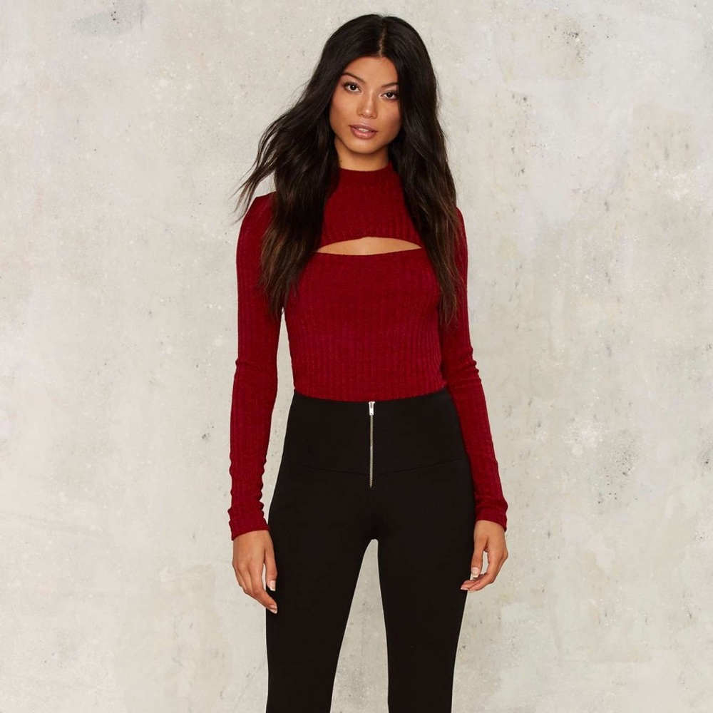 Nasty Gal Cutout Maroon sweater size small